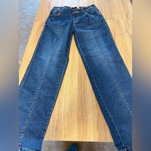 Women's Straight-Leg Jeans in Dark Blue Wash